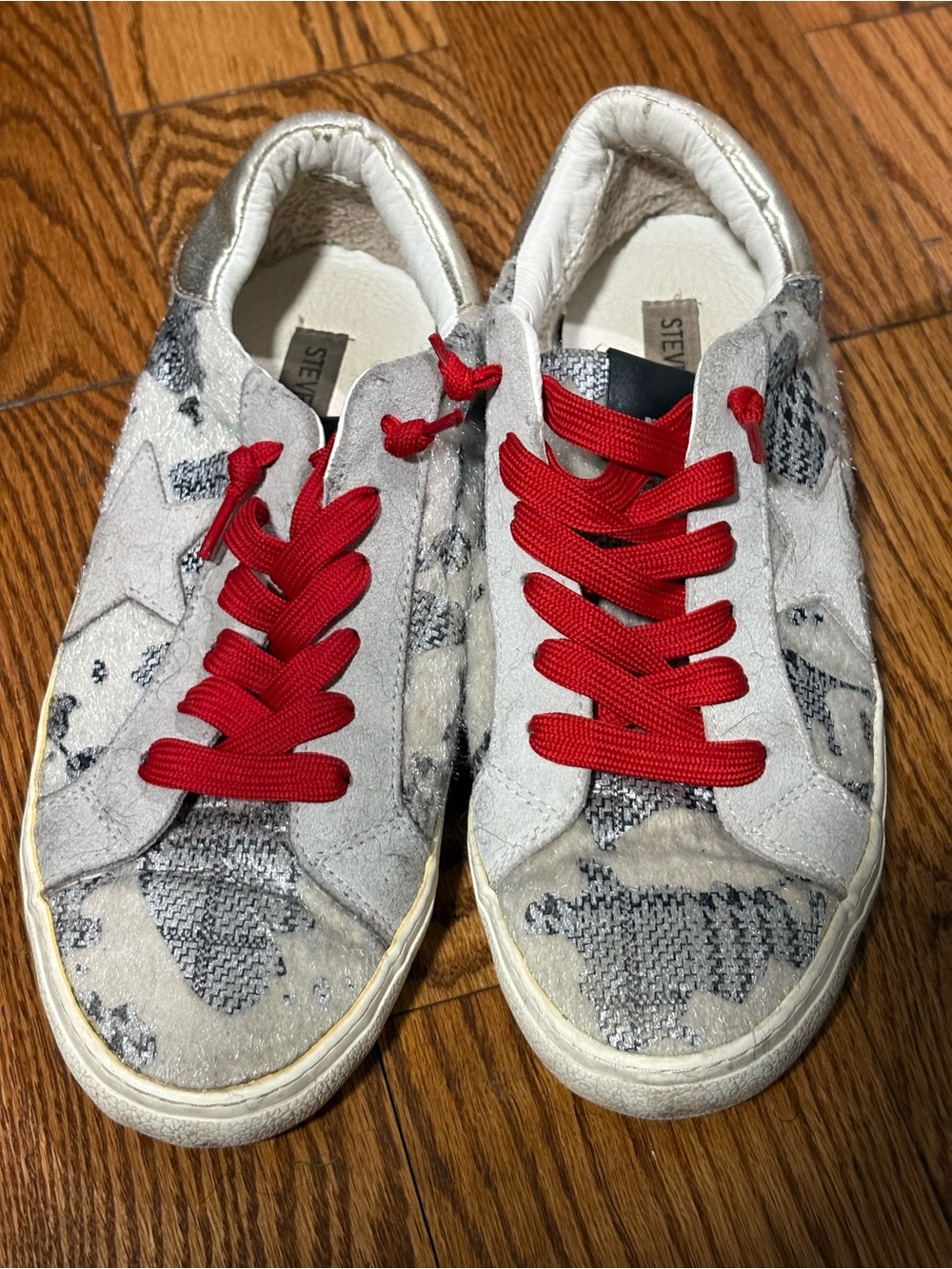 Steve Madden Gray Patterned Sneakers with Red Laces